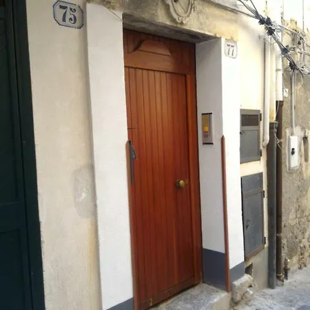 Botta Feriehus Cefalù